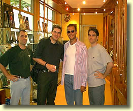 quelques clients de passage : Chris, Nikola, Emmanuel et Thierry