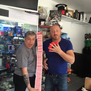 Joe et Claude du Le Bazar de la Magie