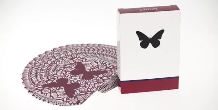 Jeu Butterfly rouge de Ondrej PSENICKA