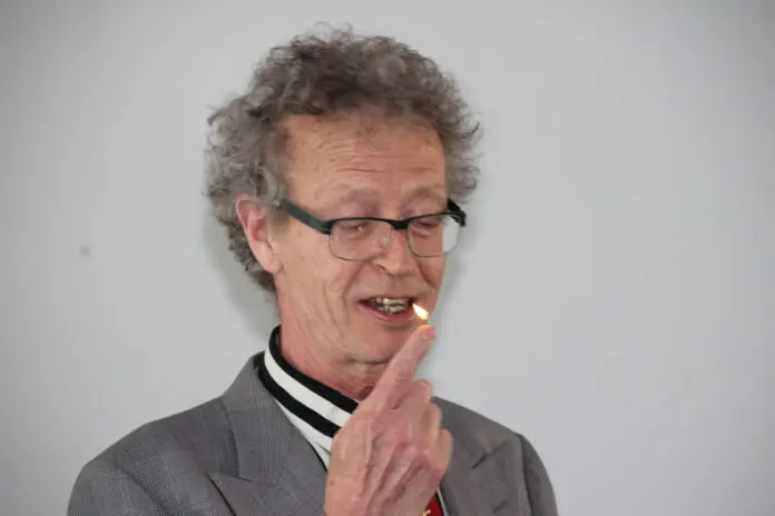Conférence d'Alain de Moyencourt : la flamme au bout du doigt
