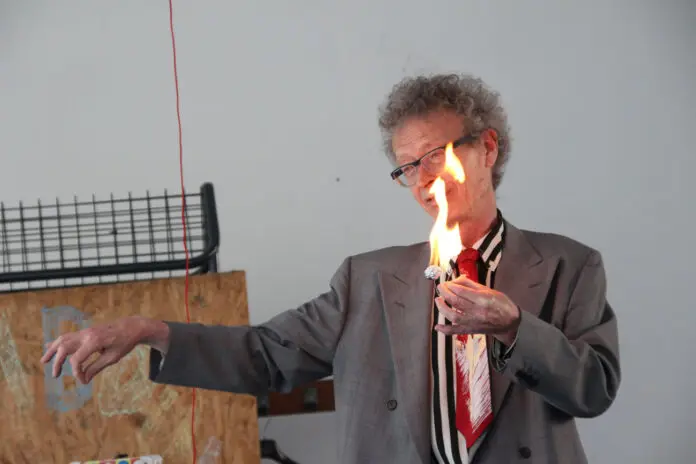 Conférence d'Alain de Moyencourt : la boulette d'alu qui s'enflamme