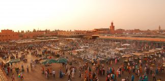 Place Jemaa-el-Fna à Marrakech au Maroc - Luc_Viatour