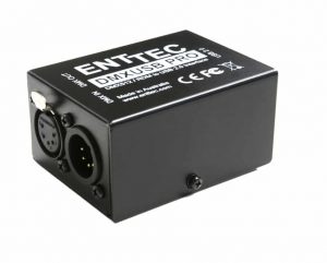 Le boitier USB/DMX de la marque australienne ENTTEC permet de commander vos projecteurs avec votre ordinateur pour une centaine d'euros!