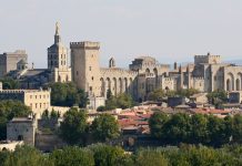 Palais des Papes à Avignon depuis la Tour Philippe le Bel