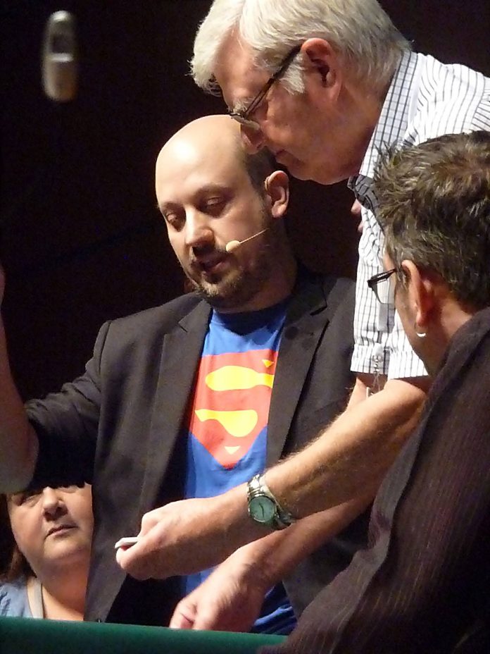Woody Aragon à la FISM 2015 Rimini par Peter DIN pour VirtualMagie Woody Aragon à la FISM 2015 Rimini par Peter DIN pour VirtualMagie
