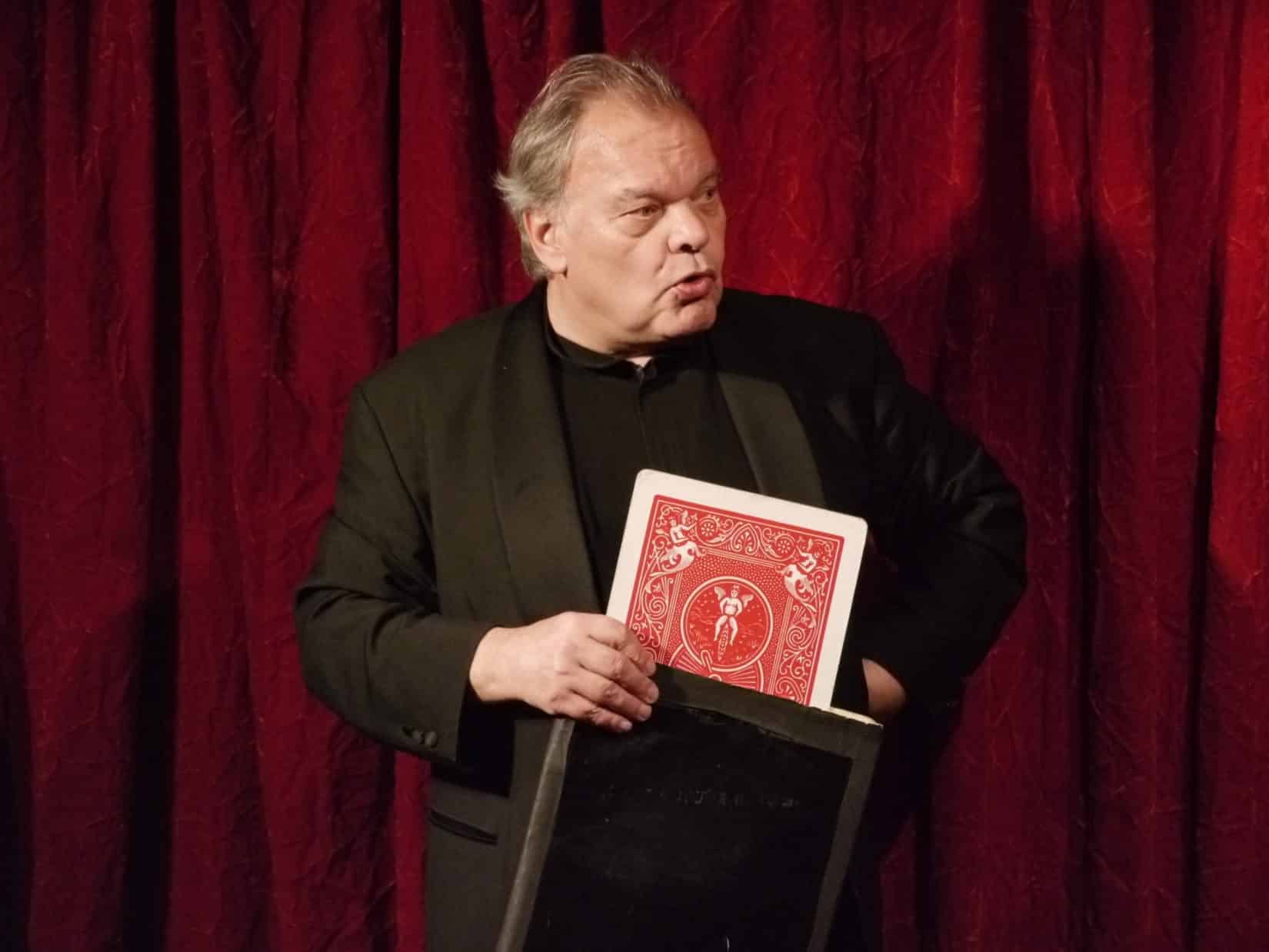 Comédie Magique de Gaëtan BLOOM Virtual Magie