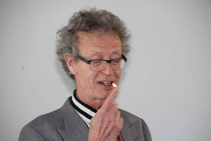 Conférence d'Alain de Moyencourt : la flamme au bout du doigt