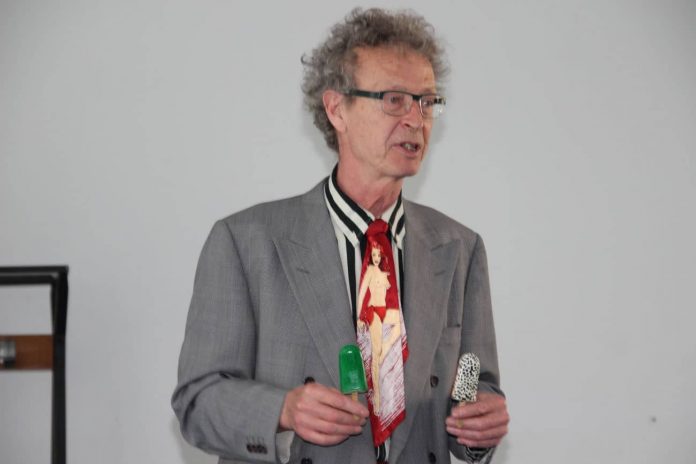 conférence d'Alain de Moyencourt : les esquimaux multicolores