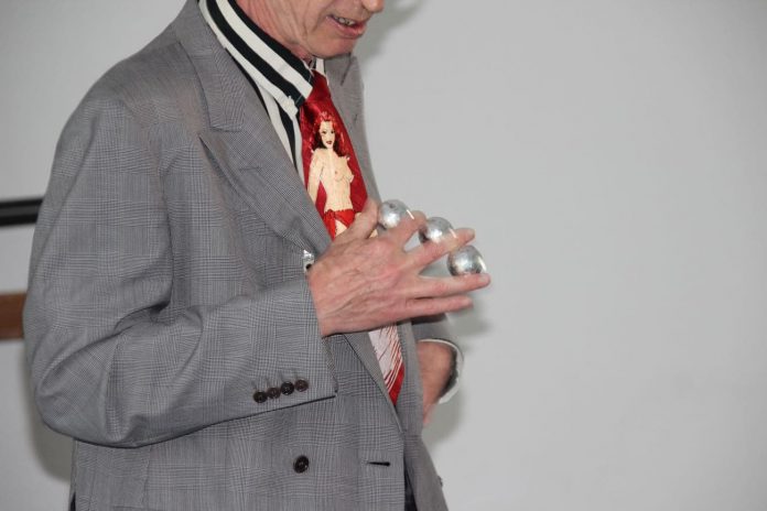 conférence d'Alain de Moyencourt : les boules Excelsior "maison"