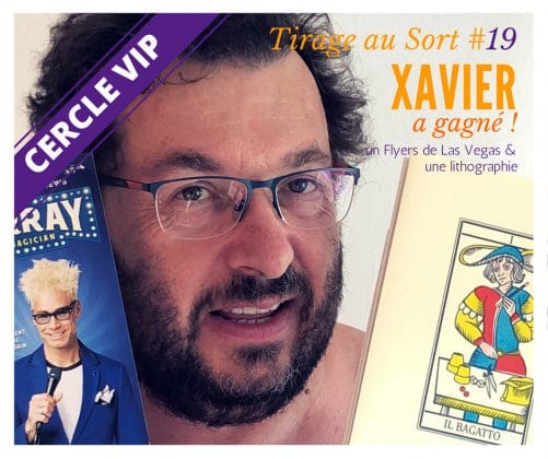 Xavier emporte un Flyer de Las Vegas & une lithographie
