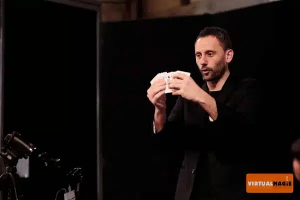 The Spitted Card de Román GARCIA – Image 3