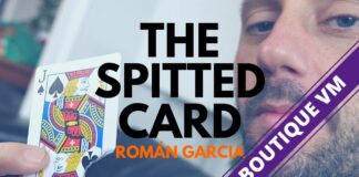 The Spitted Card de Román GARCIA