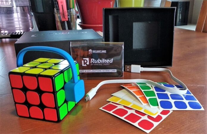 Elements fournis avec Rubiked de Vicnent TARRIT