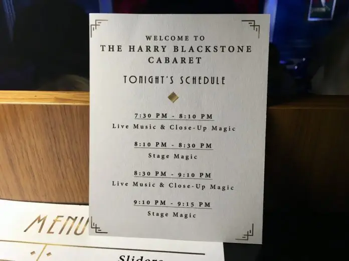 Programme du Spectacle de magie de close-up au bar du Chicago Magic Lounge